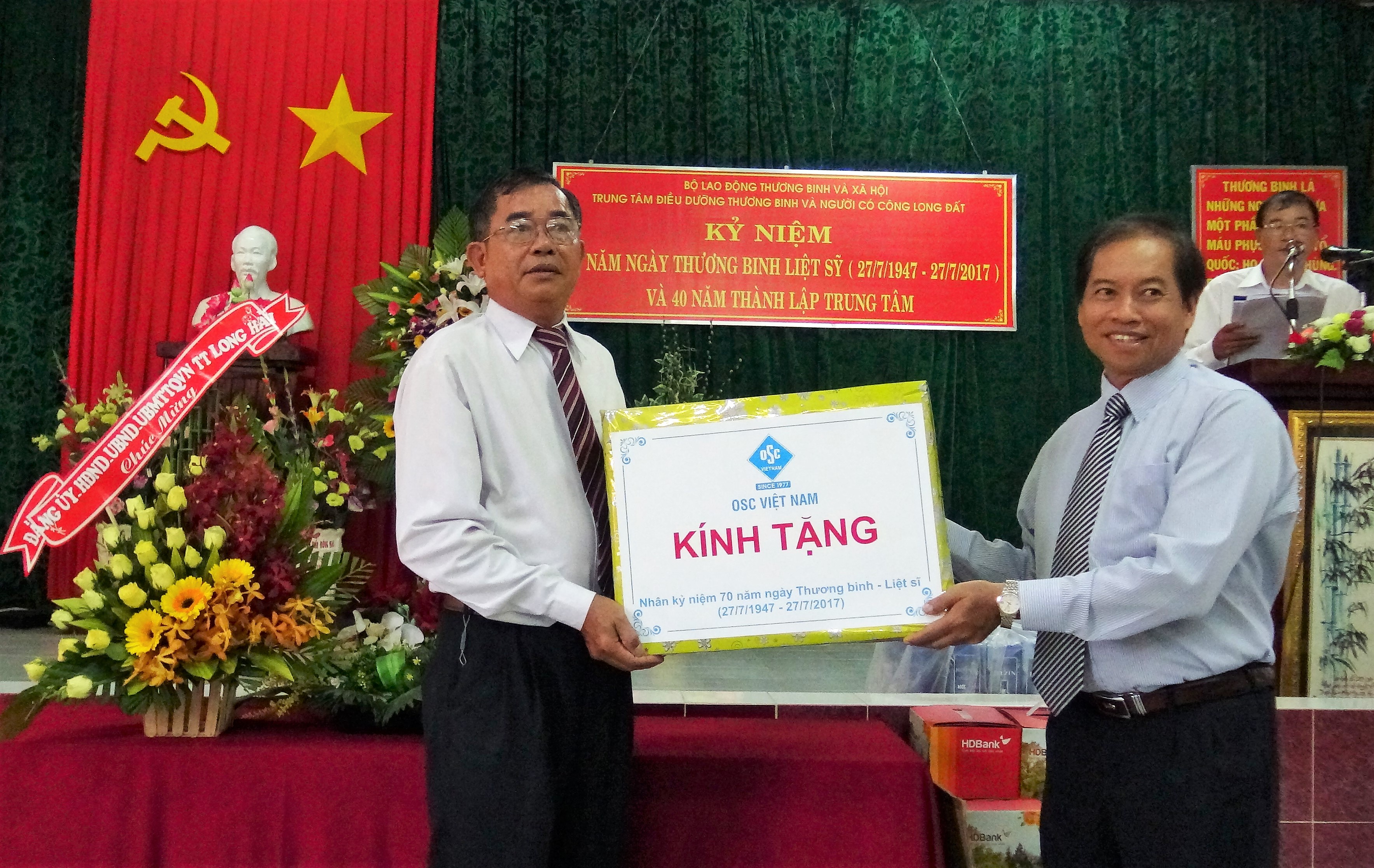 Kỷ niệm 70 năm Ngày Thương binh Liệt sĩ: OSC Việt Nam trao tặng máy phân tích miễn dịch huỳnh quang