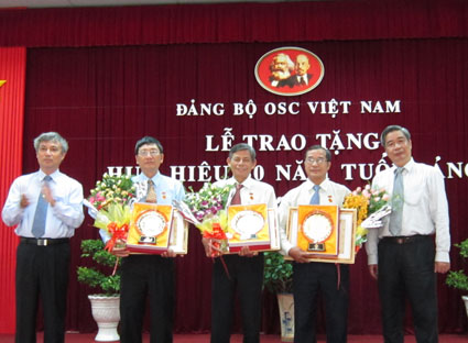 Đảng bộ OSC Việt Nam tổ chức Lễ trao tặng huy hiệu 30 năm tuổi Đảng đợt 2/9/2014