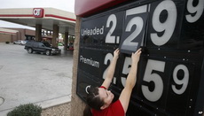 US oil price falls below $50 on supply glut fears