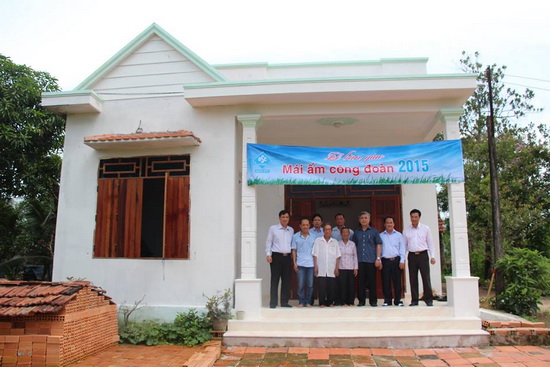 OSC Việt Nam tặng nhà "Mái ấm công đoàn" cho đoàn viên công đoàn