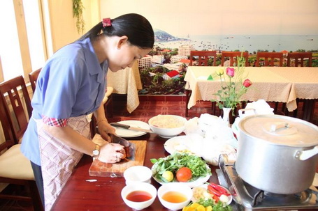 Hội thi nấu ăn - Chào mừng ngày phụ nữ Việt Nam 20-10 tại Khu DVDK Lam Sơn