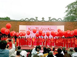 Vietnamese Poetry Day takes place in Ha Noi