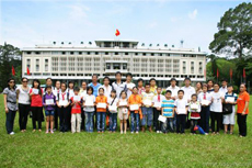OSC Việt Nam trao 36 suất học bổng cho con em cán bộ, công nhân viên