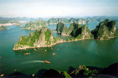 Ha Long Bay beauty hits Italian headlines